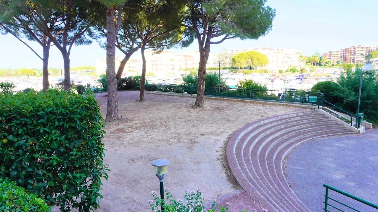 Cannes Marina, T3 Vue Mer, Piscine, By Palmazur Mandelieu-la-Napoule 0*,  France